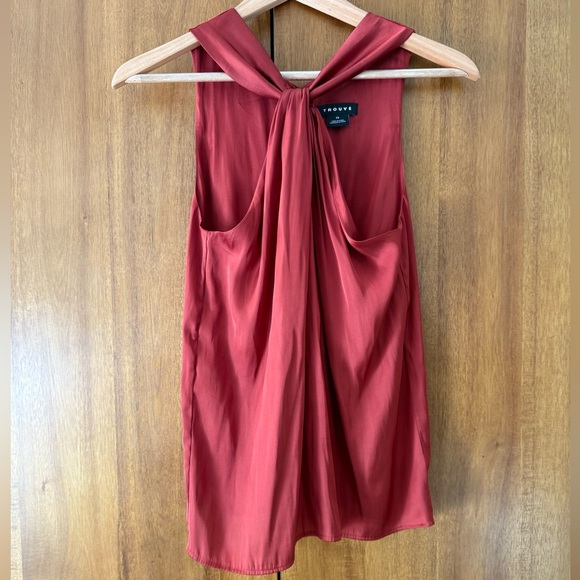 Trouvé Nordstrom Twist Front Sleeveless Halter Top - Picture 8 of 12